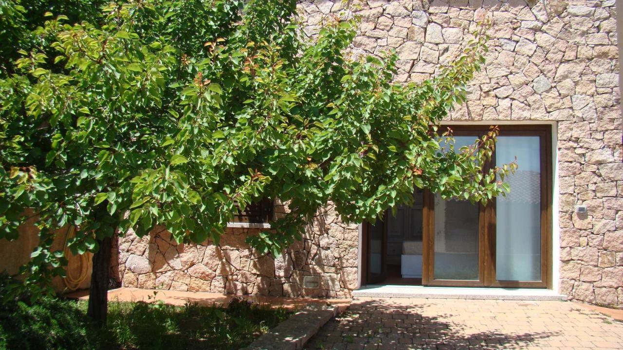Appartement Bella Casa Con Giardino A 10 Minuti Dal Mare à Aglientu Extérieur photo